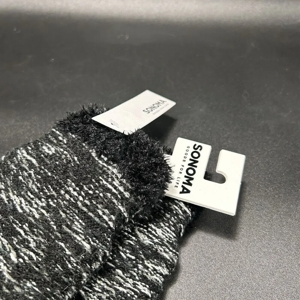 New Sonoma Gloves Women's One Size Black White Marled Diamond Knit Cozey